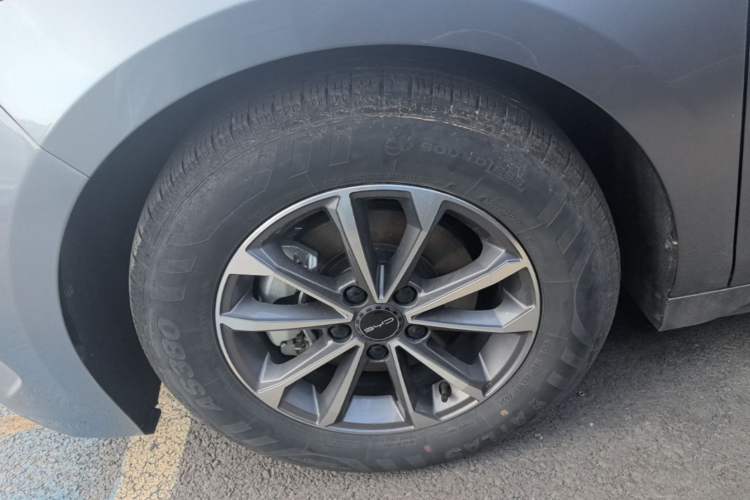 Used BYD Destroyer 05 2023 Champion Edition DM-i 55KM Luxury Model Left Front Wheel Hub