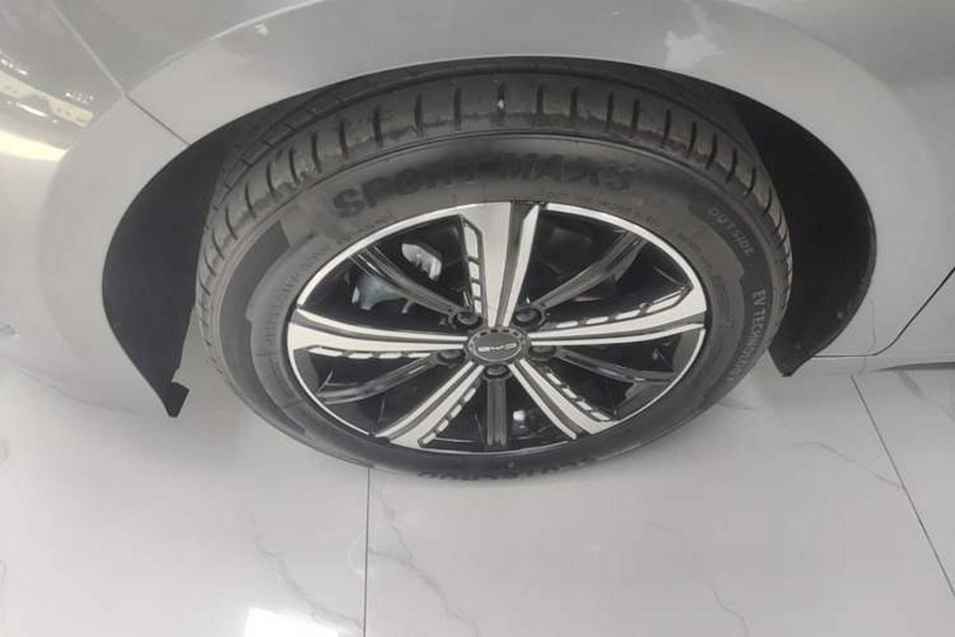 Used BYD Destroyer 05 2023 Champion Edition DM-i 120KM Luxury Model Left Front Wheel Hub