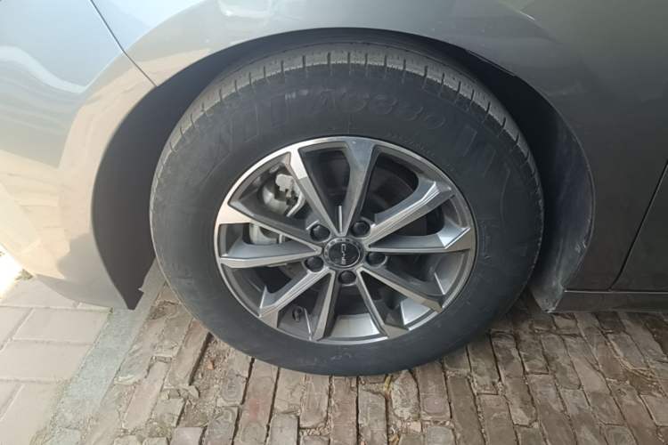 Used BYD Destroyer 05 2023 Champion Edition DM-i 55KM Prestige Model Left Front Wheel Hub