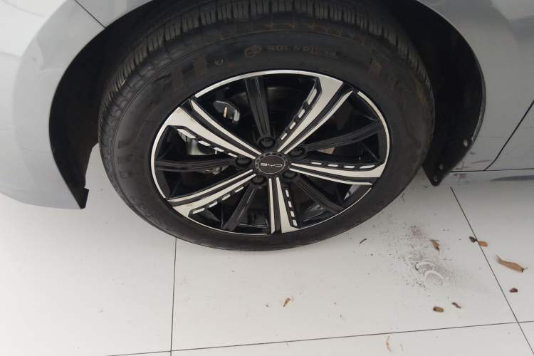 Used BYD Destroyer 05 2023 Champion Edition DM-i 120KM Luxury Model Left Front Wheel Hub