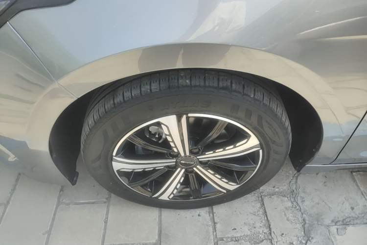 Used BYD Destroyer 05 2023 Champion Edition DM-i 120KM Luxury Model Left Front Wheel Hub