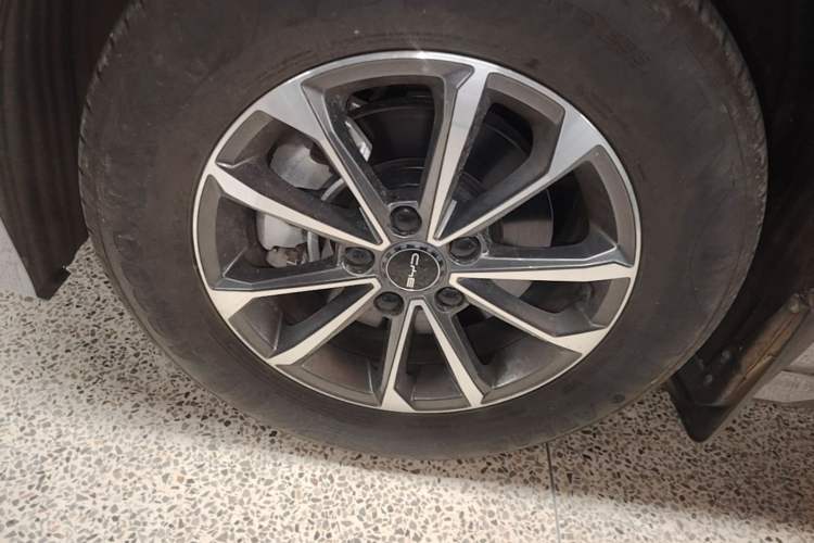 Used BYD Destroyer 05 2023 Champion Edition DM-i 55KM Luxury Model Left Front Wheel Hub
