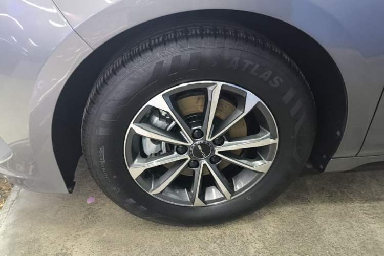 Used BYD Destroyer 05 2023 Champion Edition DM-i 55KM Luxury Model Left Front Wheel Hub