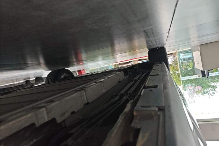 Used BYD Destroyer 05 2023 Champion Edition DM-i 120KM Prestige Model Left Side Sill