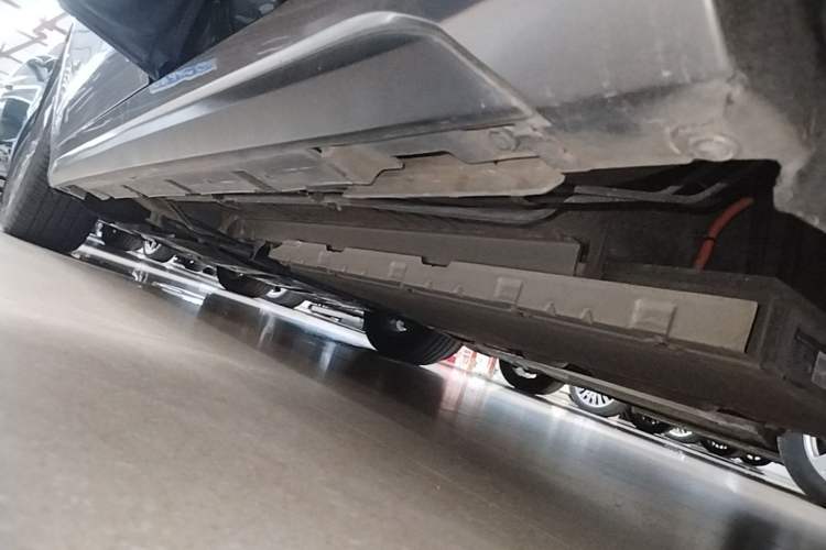 Used BYD Destroyer 05 2023 Champion Edition DM-i 55KM Luxury Model Left Side Sill