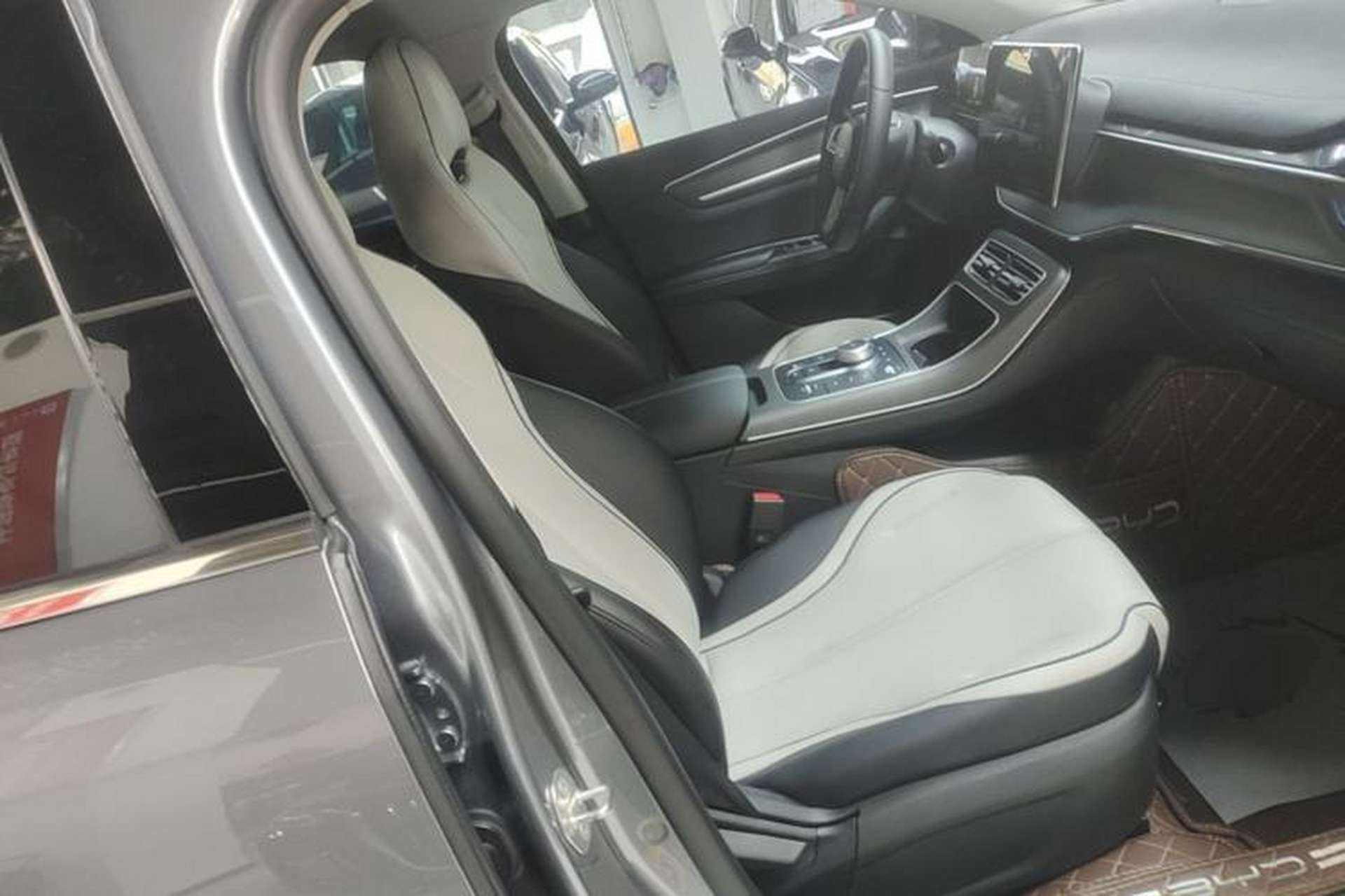 Used BYD Destroyer 05 2023 Champion Edition DM-i 120KM Luxury Model Right Front Seat