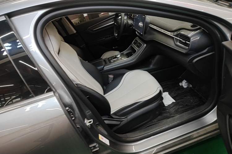 Used BYD Destroyer 05 2023 Champion Edition DM-i 55KM Luxury Model Right Front Seat