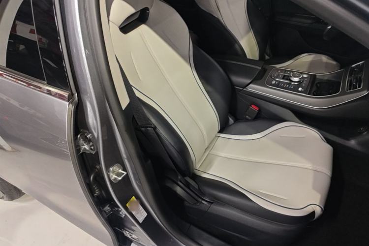 Used BYD Destroyer 05 2023 Champion Edition DM-i 55KM Luxury Model Right Front Seat