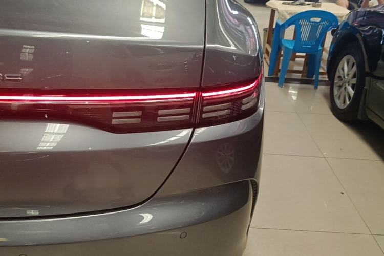 Used BYD Destroyer 05 2023 Champion Edition DM-i 55KM Luxury Model Right Rear Taillight