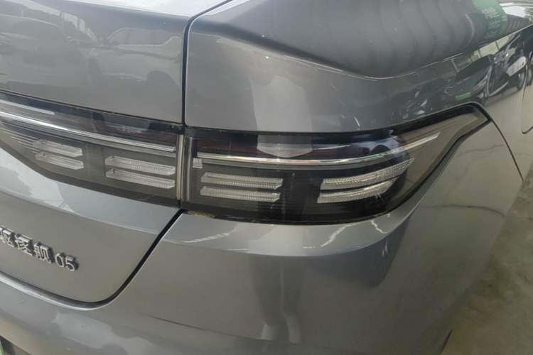 Used BYD Destroyer 05 2023 Champion Edition DM-i 120KM Prestige Model Right Rear Taillight