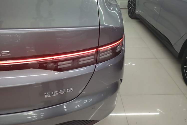 Used BYD Destroyer 05 2023 Champion Edition DM-i 120KM Luxury Model Right Rear Taillight