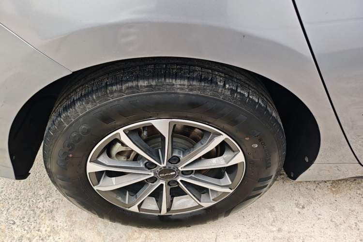 Used BYD Destroyer 05 2023 Champion Edition DM-i 55KM Luxury Model Right Rear Wheel Hub