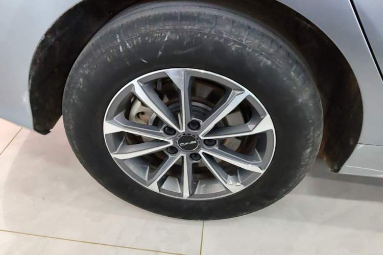 Used BYD Destroyer 05 2023 Champion Edition DM-i 55KM Luxury Model Right Rear Wheel Hub