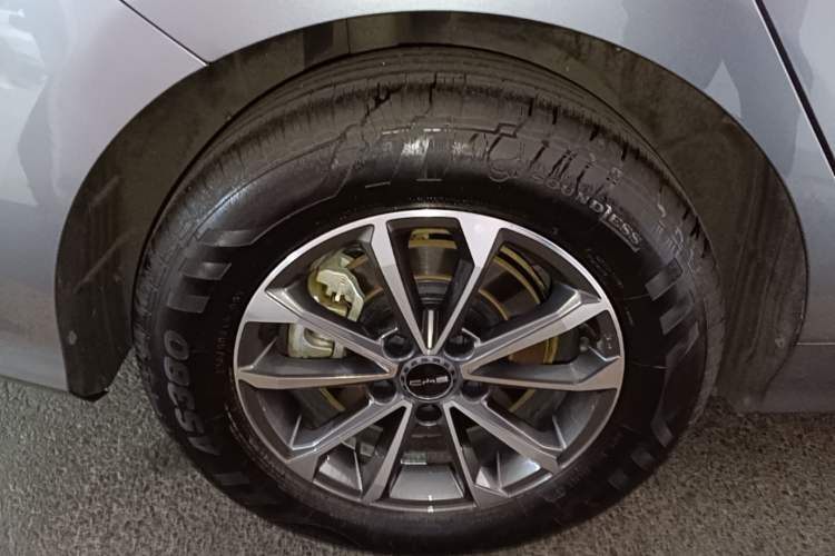 Used BYD Destroyer 05 2023 Champion Edition DM-i 55KM Luxury Model Right Rear Wheel Hub