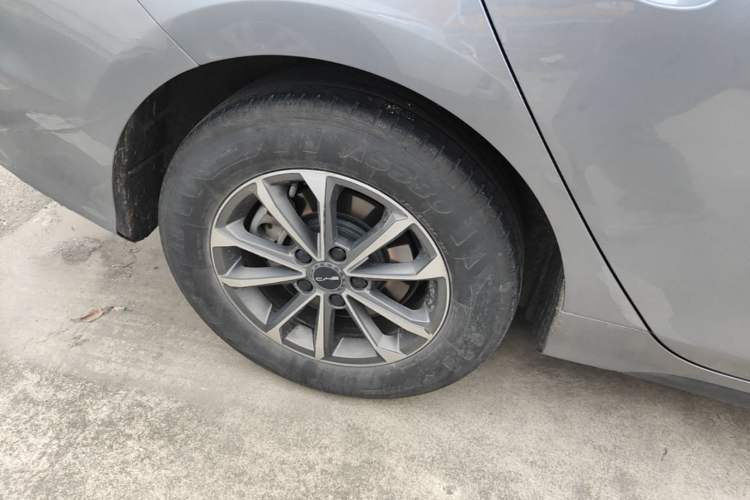 Used BYD Destroyer 05 2023 Champion Edition DM-i 55KM Luxury Model Right Rear Wheel Hub