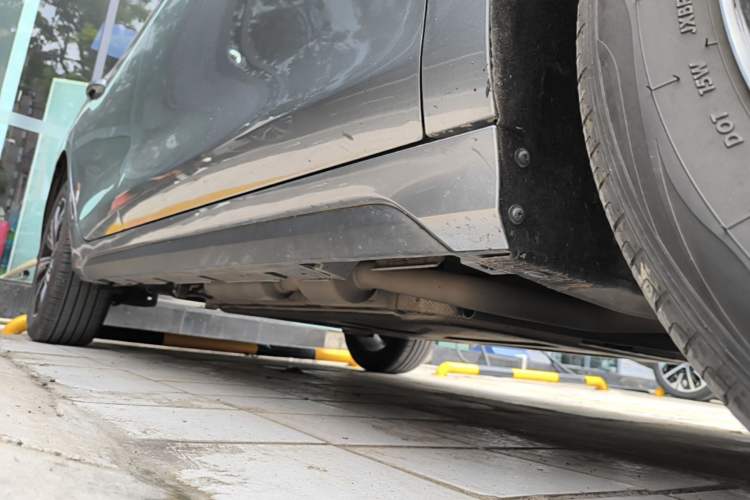 Used BYD Destroyer 05 2023 Champion Edition DM-i 120KM Prestige Model Right Side Sill