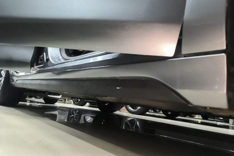 Used BYD Destroyer 05 2023 Champion Edition DM-i 55KM Luxury Model Right Side Sill