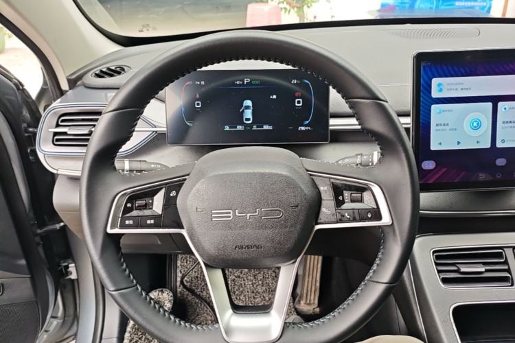 Used BYD Destroyer 05 2023 Champion Edition DM-i 55KM Luxury Model Steering Wheel