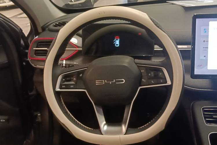 Used BYD Destroyer 05 2023 Champion Edition DM-i 55KM Luxury Model Steering Wheel