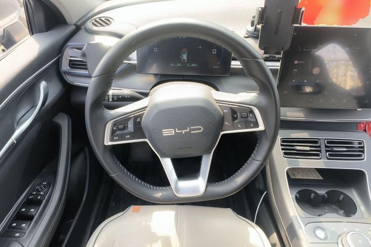 Used BYD Destroyer 05 2023 Champion Edition DM-i 120KM Prestige Model Steering Wheel