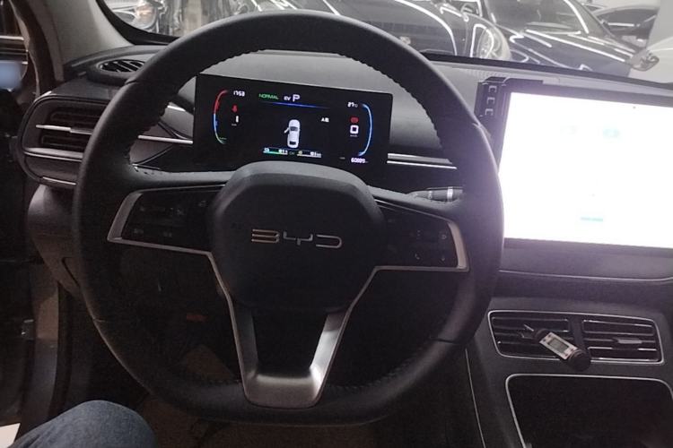 Used BYD Destroyer 05 2023 Champion Edition DM-i 55KM Luxury Model Steering Wheel