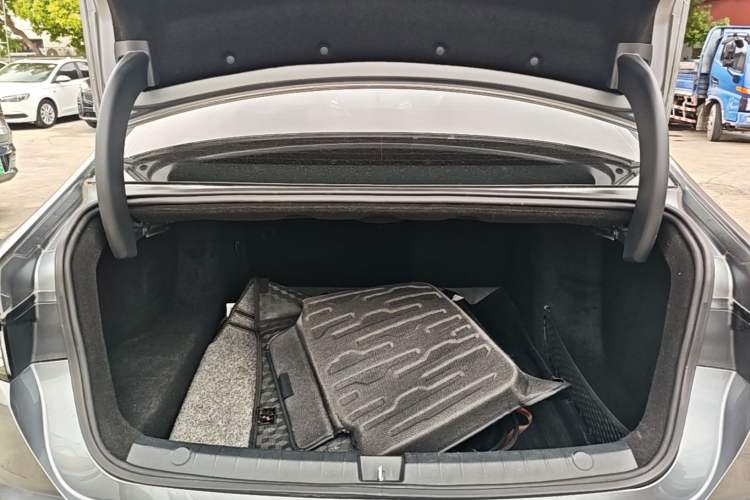 Used BYD Destroyer 05 2023 Champion Edition DM-i 55KM Prestige Model Trunk