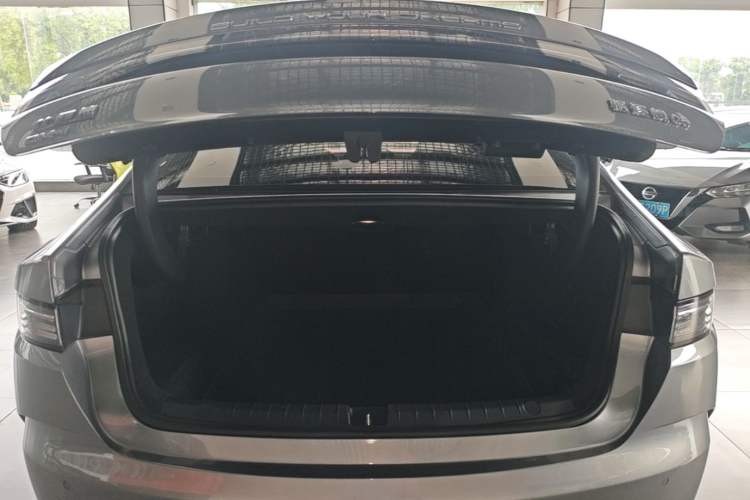 Used BYD Destroyer 05 2023 Champion Edition DM-i 120KM Prestige Model Trunk