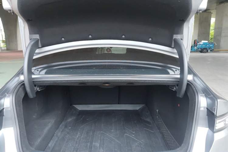 Used BYD Destroyer 05 2023 Champion Edition DM-i 120KM Prestige Model Trunk