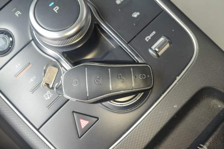 Used BYD Destroyer 05 2023 Champion Edition DM-i 120KM Prestige Model Vehicle Key