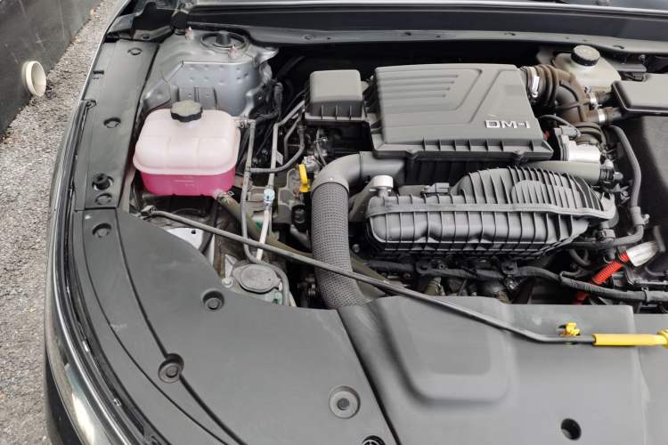 Used BYD Destroyer 05 2023 Champion Edition DM-i 120KM Luxury Model Engine Bay Right
