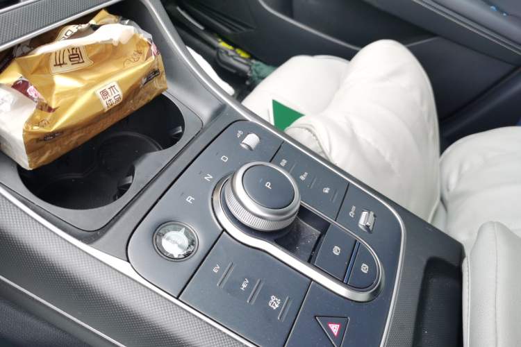 Used BYD Destroyer 05 2023 Champion Edition DM-i 120KM Luxury Model Gear Lever