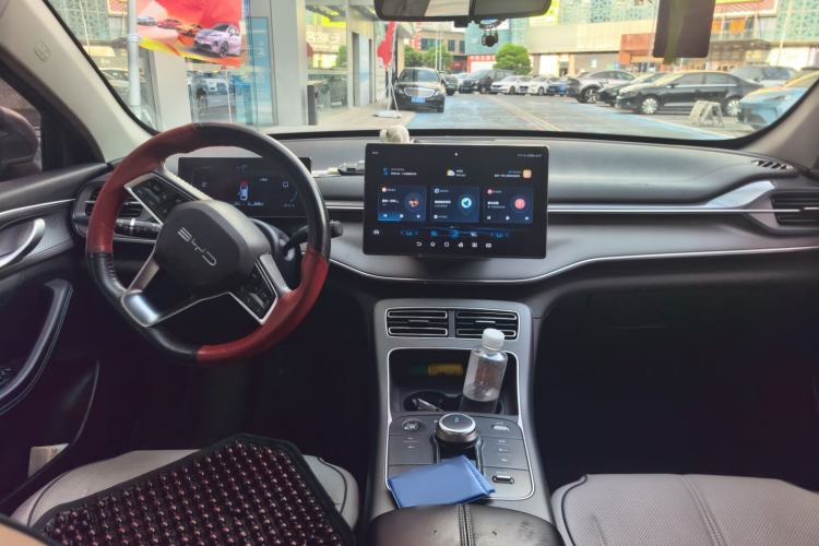 Used BYD Destroyer 05 2023 Champion Edition DM-i 120KM Prestige Model Center Console