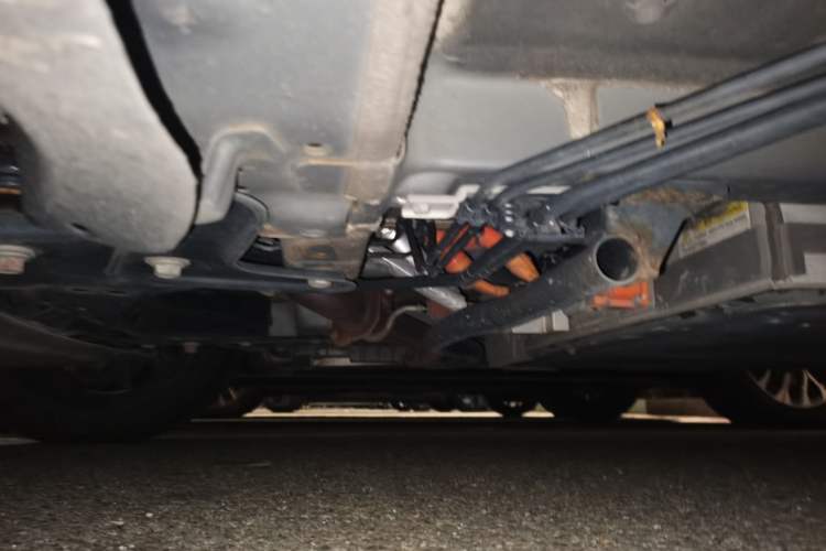 Used BYD Destroyer 05 2023 Champion Edition DM-i 120KM Prestige Model Chassis Front Left