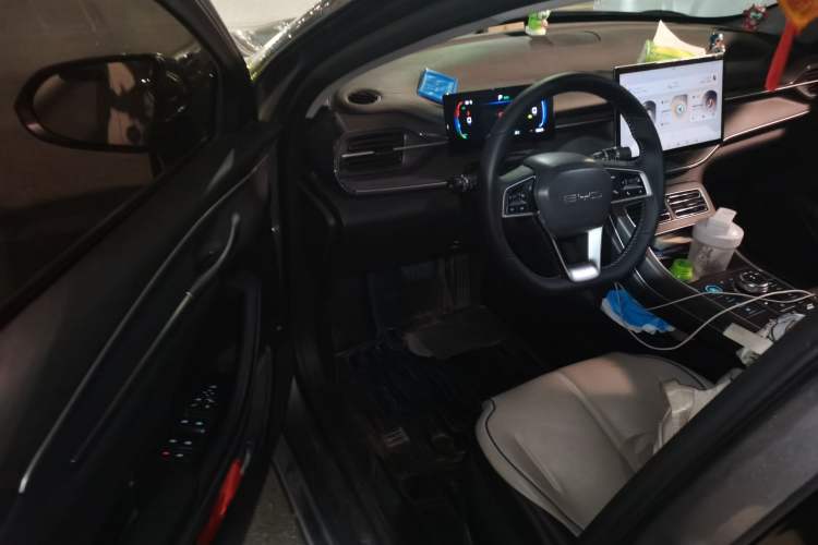 Used BYD Destroyer 05 2023 Champion Edition DM-i 120KM Prestige Model Driver Seat