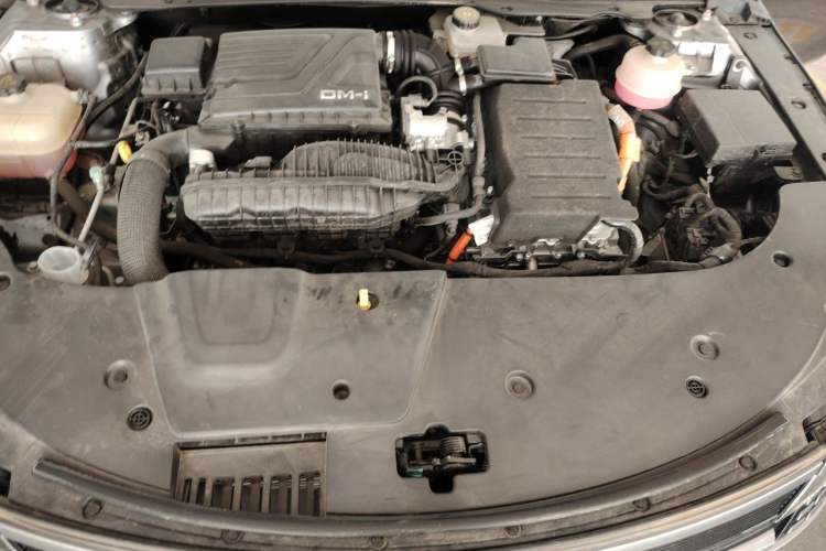 Used BYD Destroyer 05 2023 Champion Edition DM-i 55KM Luxury Model Engine Bay