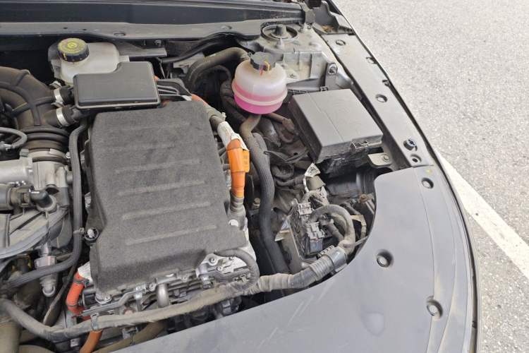Used BYD Destroyer 05 2023 Champion Edition DM-i 120KM Prestige Model Engine Bay Left