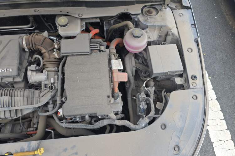 Used BYD Destroyer 05 2023 Champion Edition DM-i 55KM Luxury Model Engine Bay Left