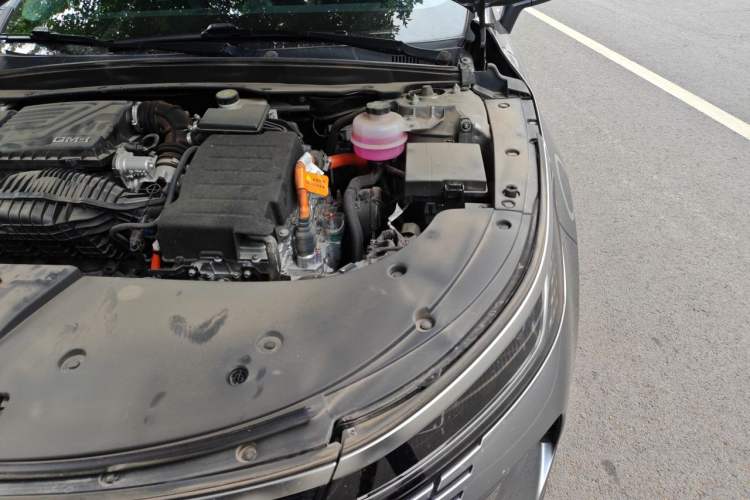 Used BYD Destroyer 05 2023 Champion Edition DM-i 120KM Prestige Model Engine Bay Left