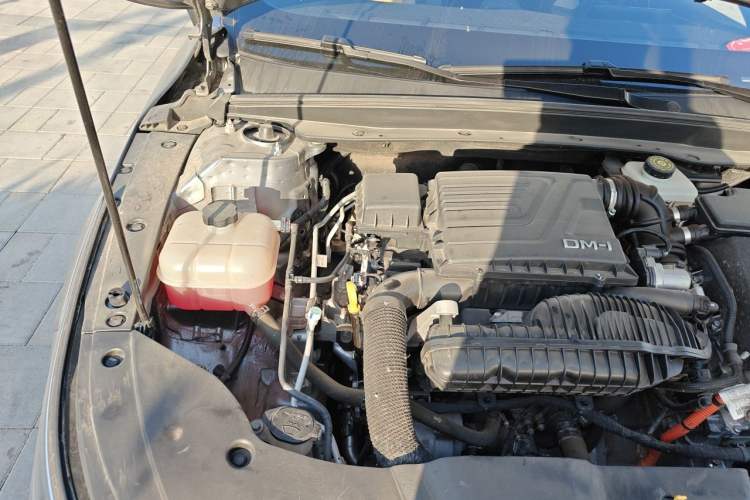Used BYD Destroyer 05 2023 Champion Edition DM-i 55KM Luxury Model Engine Bay Right