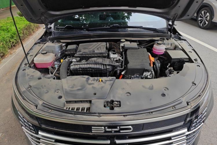 Used BYD Destroyer 05 2023 Champion Edition DM-i 120KM Prestige Model Engine Bay