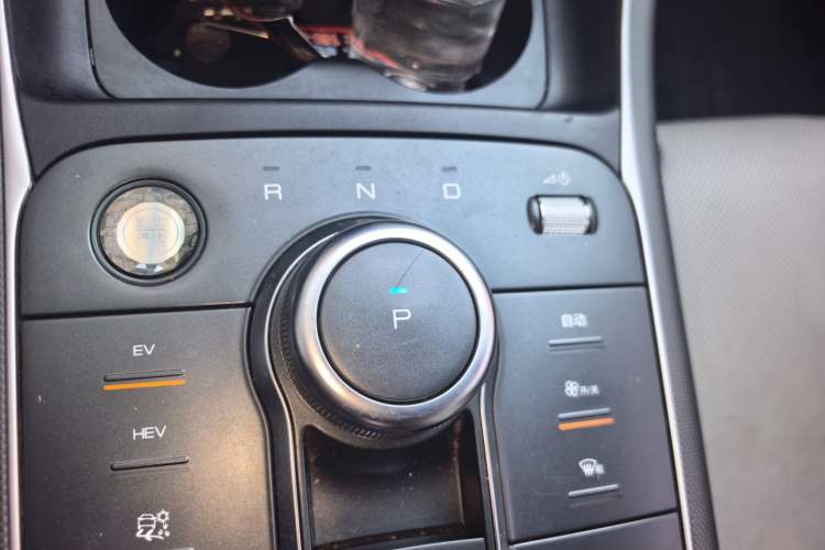Used BYD Destroyer 05 2023 Champion Edition DM-i 120KM Prestige Model Gear Lever