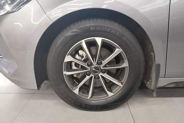 Used BYD Destroyer 05 2023 Champion Edition DM-i 55KM Luxury Model Left Front Wheel Hub