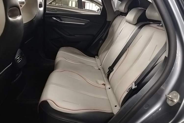 Used BYD Destroyer 05 2023 Champion Edition DM-i 55KM Luxury Model Left Rear Seat