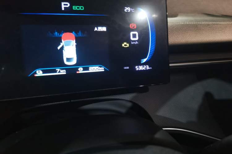 Used BYD Destroyer 05 2023 Champion Edition DM-i 120KM Prestige Model Odometer Close Up