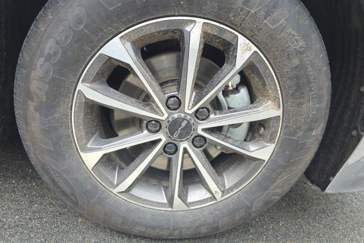 Used BYD Destroyer 05 2023 Champion Edition DM-i 55KM Luxury Model Right Front Wheel Hub