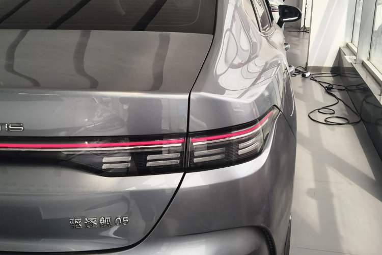 Used BYD Destroyer 05 2023 Champion Edition DM-i 55KM Luxury Model Right Rear Taillight
