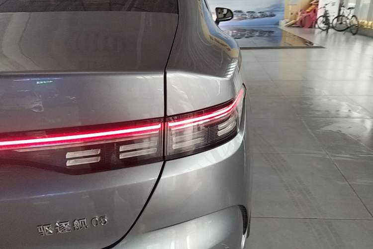 Used BYD Destroyer 05 2023 Champion Edition DM-i 55KM Luxury Model Right Rear Taillight