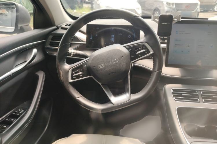 Used BYD Destroyer 05 2023 Champion Edition DM-i 55KM Luxury Model Steering Wheel