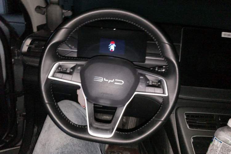 Used BYD Destroyer 05 2023 Champion Edition DM-i 55KM Luxury Model Steering Wheel