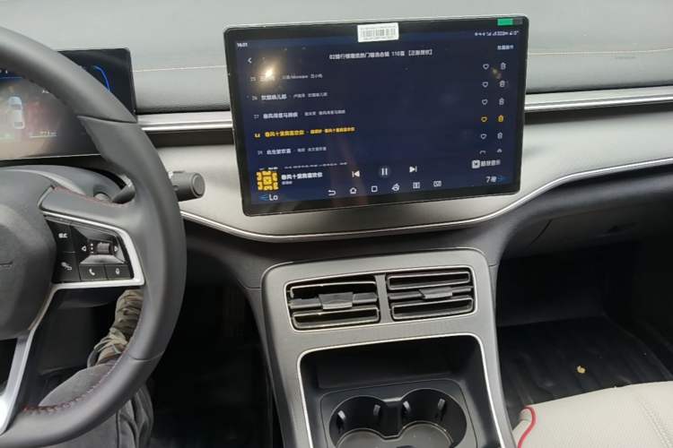Used BYD Destroyer 05 2023 Champion Edition DM-i 55KM Luxury Model Audio And AC Panel